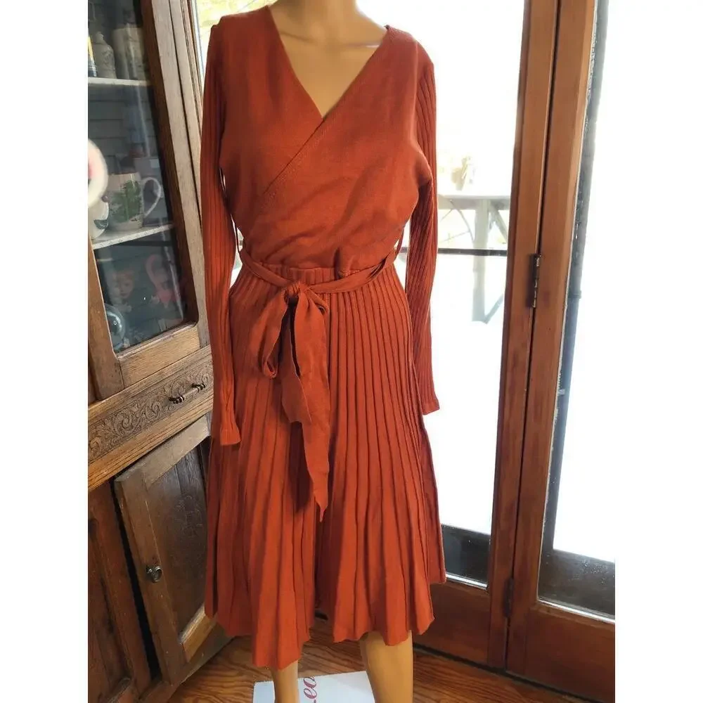 NWT Zesica Rust Pleated Long Sleeve V-Neck Tie Waist cross bodice Dress M